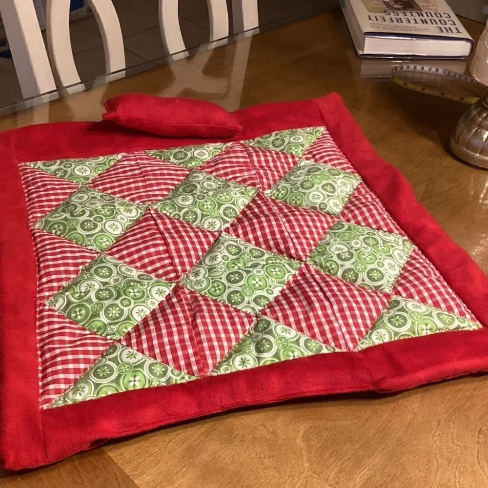 NWOT Hand Crafted Reversible Quilted Stuffed Animal/Doll Quilt